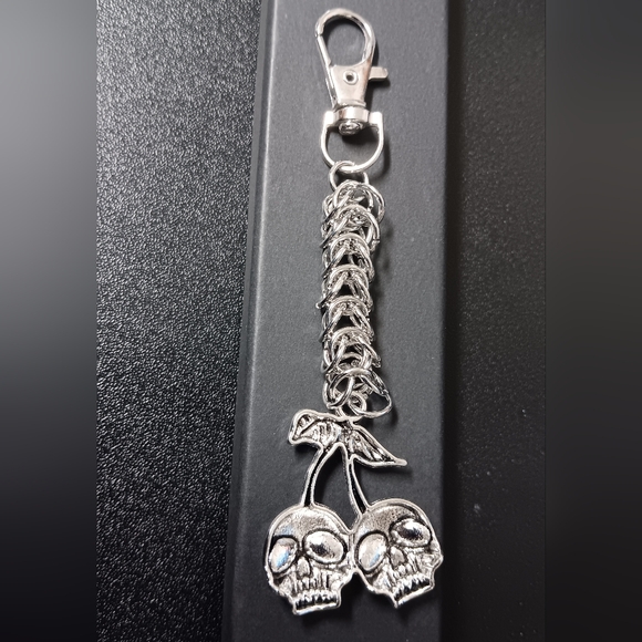 Skull Bag Charm (New) - Picture 3 of 3